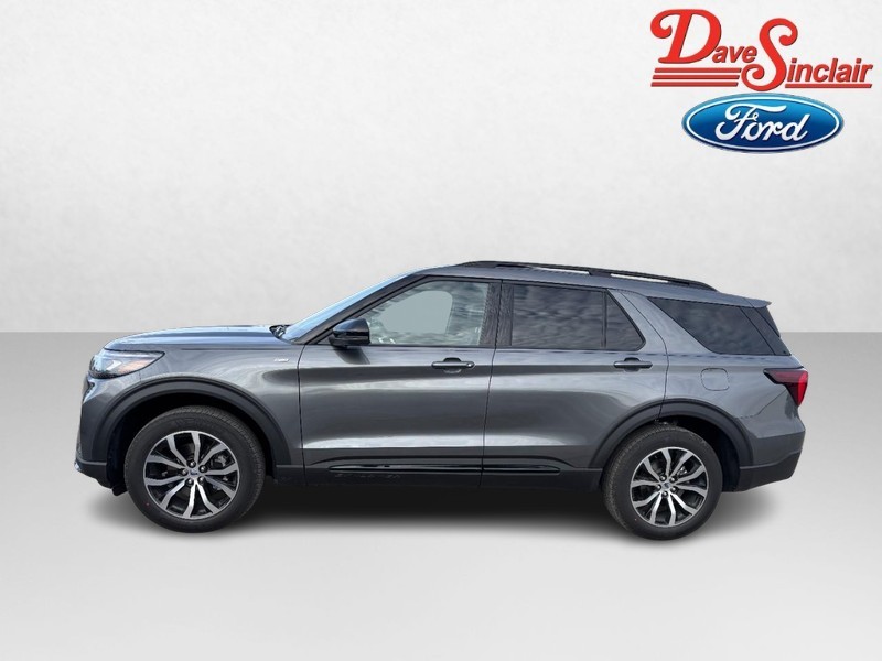 Ford Explorer Vehicle Full-screen Gallery Image 10