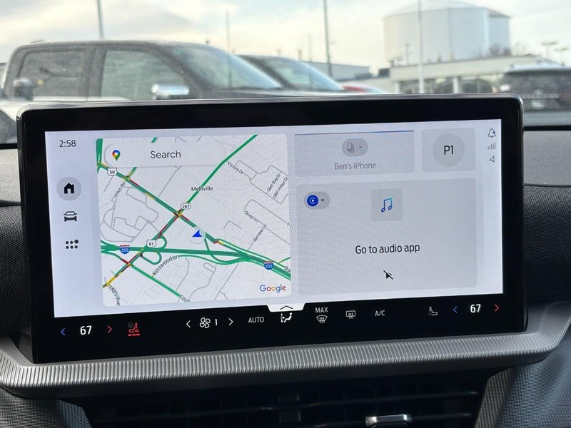 Ford Explorer Vehicle Full-screen Gallery Image 25