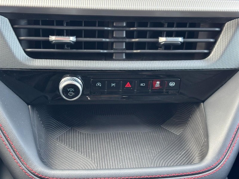 Ford Explorer Vehicle Full-screen Gallery Image 27