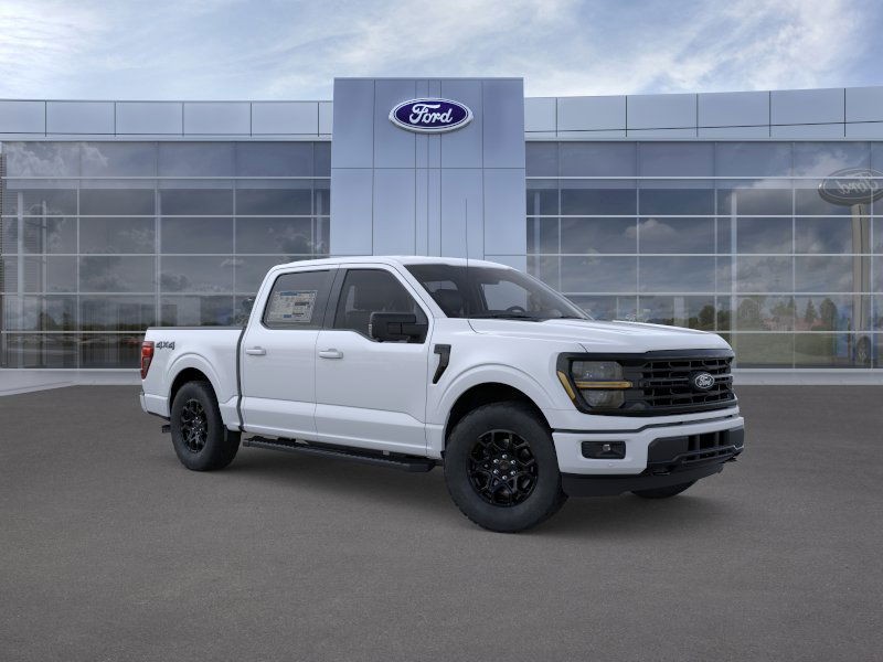 Ford F-150 Vehicle Full-screen Gallery Image 09
