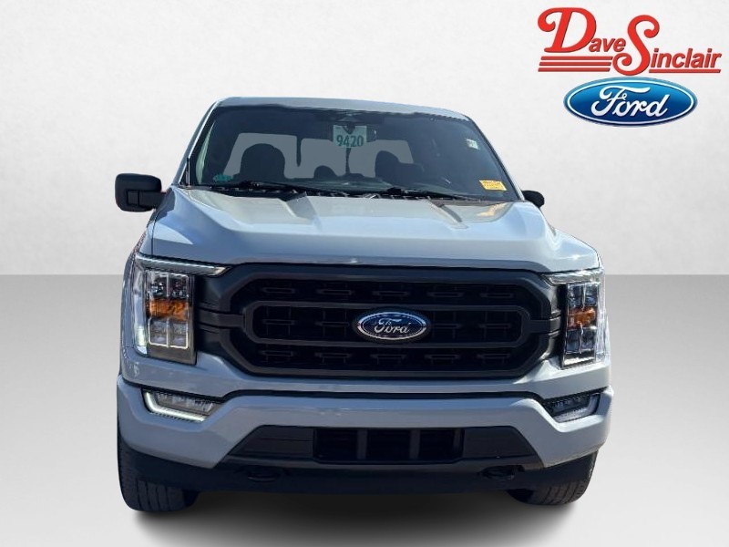Ford F-150 Vehicle Full-screen Gallery Image 02