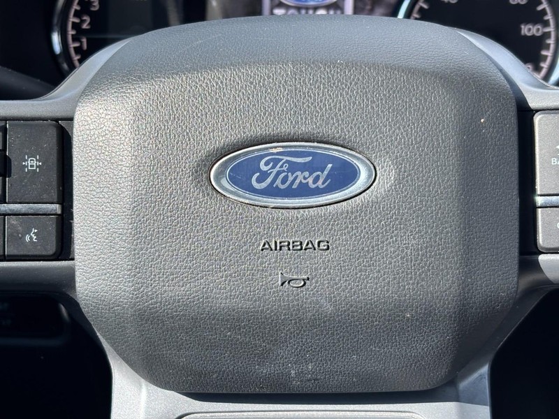 Ford F-150 Vehicle Full-screen Gallery Image 21