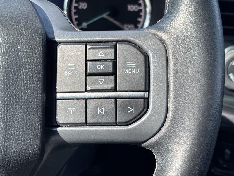 Ford F-150 Vehicle Full-screen Gallery Image 22