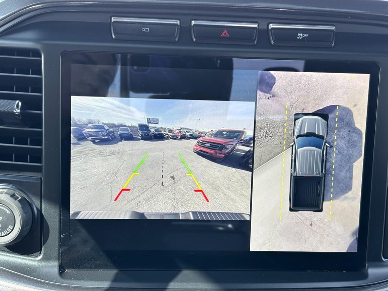 Ford F-150 Vehicle Full-screen Gallery Image 25