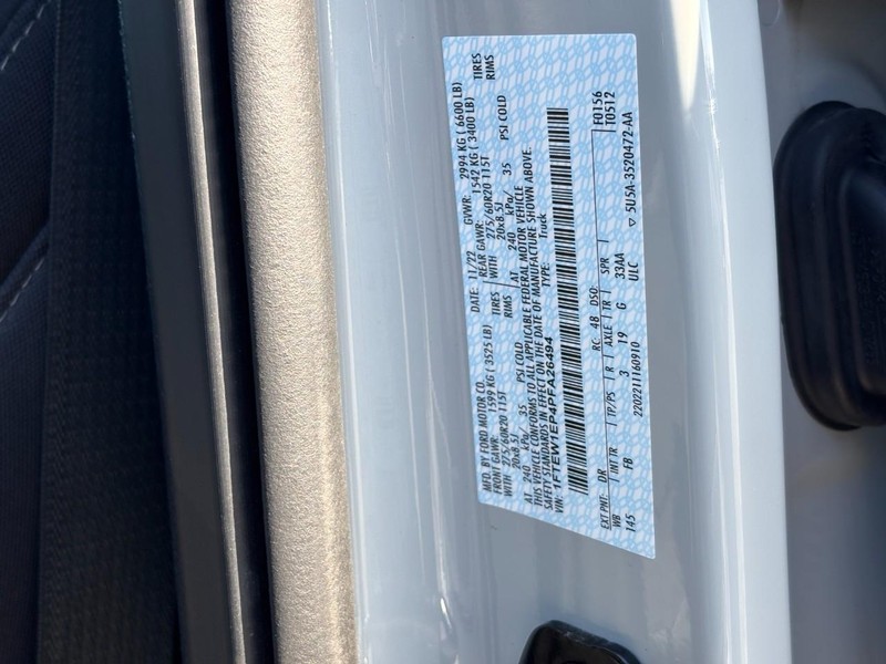 Ford F-150 Vehicle Full-screen Gallery Image 27