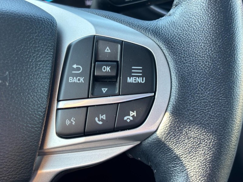 Ford Explorer Vehicle Full-screen Gallery Image 22