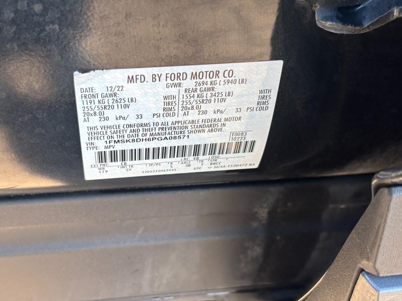 Ford Explorer Vehicle Full-screen Gallery Image 27