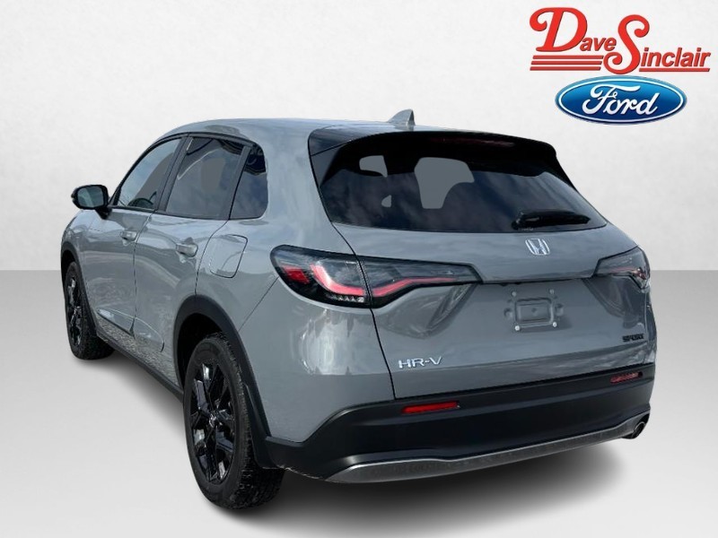 Honda HR-V Vehicle Full-screen Gallery Image 09