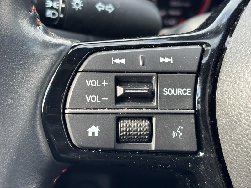 Honda HR-V Vehicle Full-screen Gallery Image 19