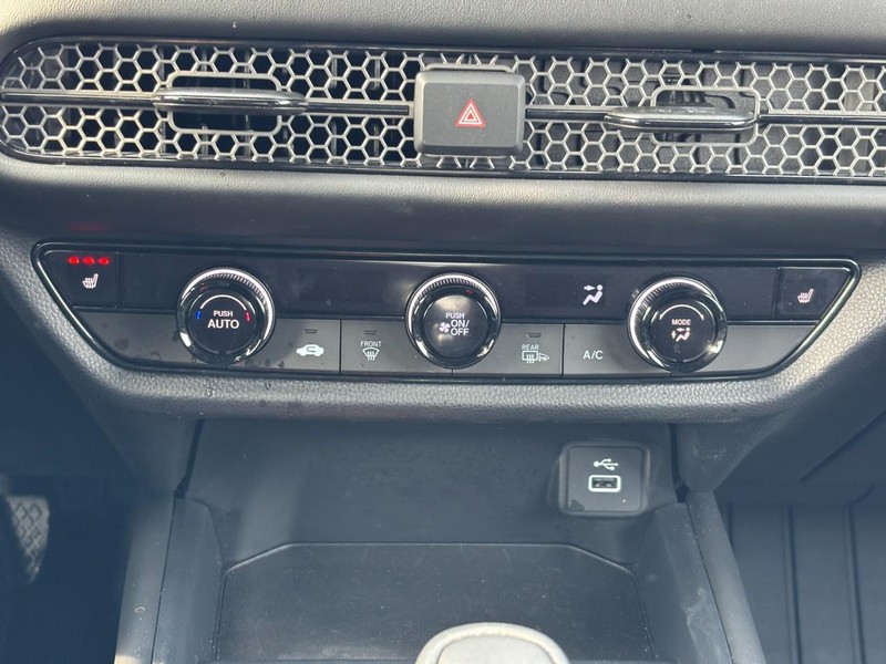 Honda HR-V Vehicle Full-screen Gallery Image 25