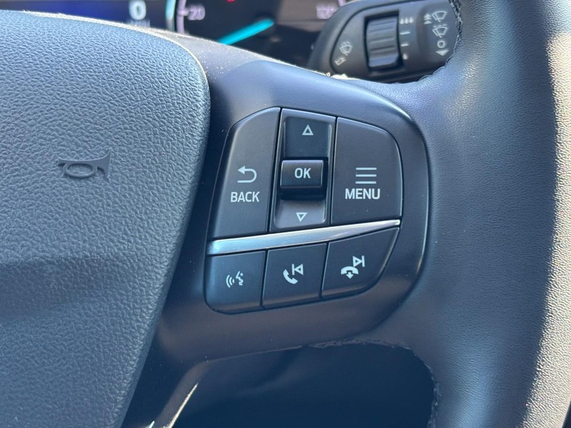 Ford Maverick Vehicle Image 21