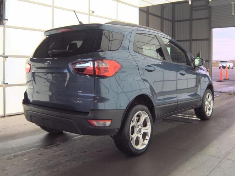 Ford EcoSport Vehicle Full-screen Gallery Image 02