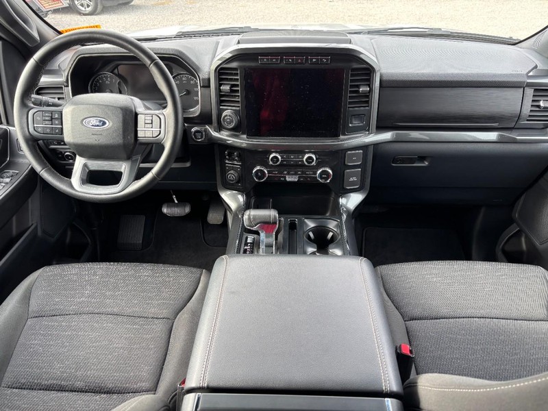 Ford F-150 Vehicle Full-screen Gallery Image 13