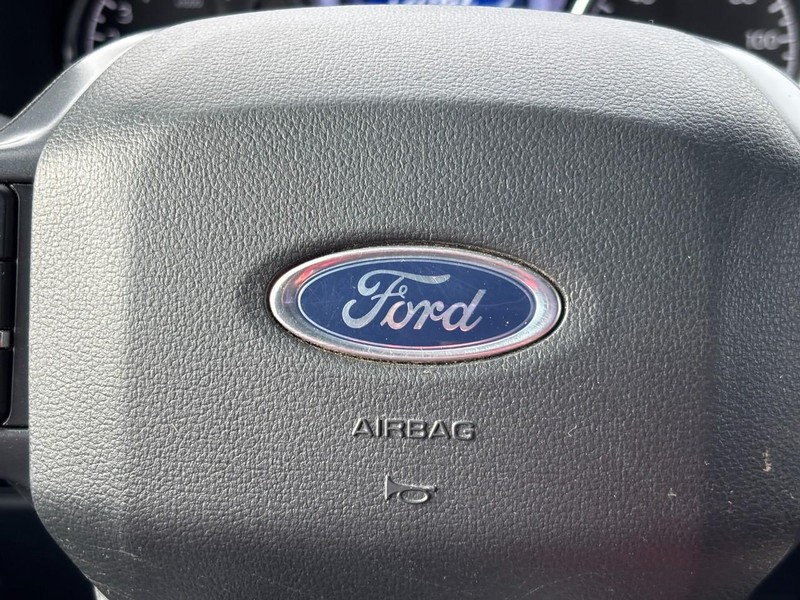 Ford F-150 Vehicle Full-screen Gallery Image 21