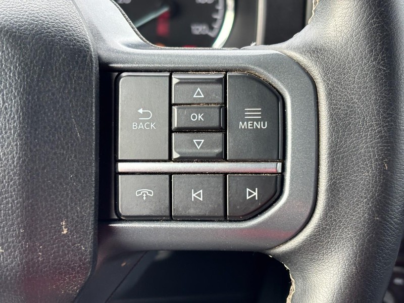 Ford F-150 Vehicle Full-screen Gallery Image 22