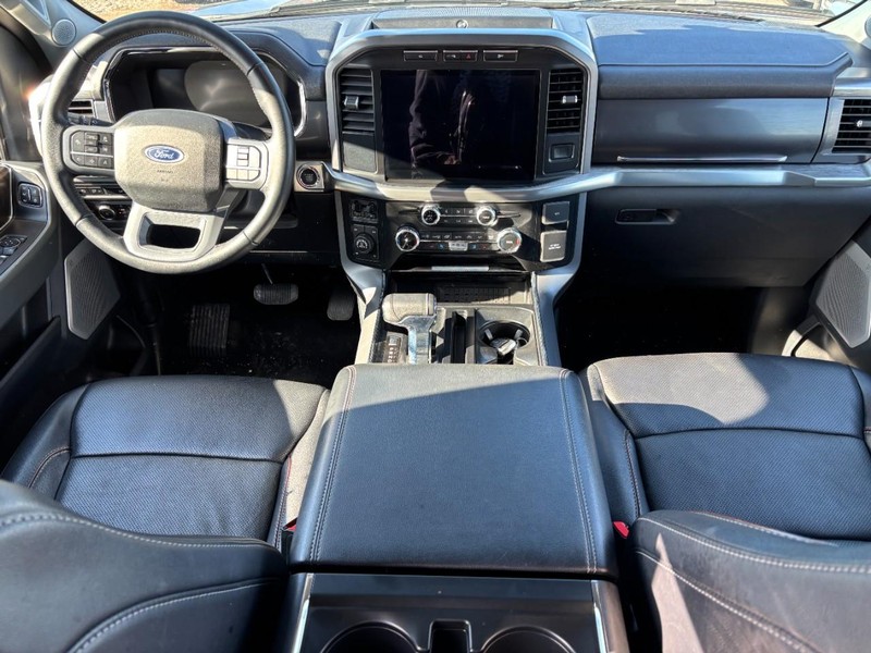 Ford F-150 Vehicle Full-screen Gallery Image 14