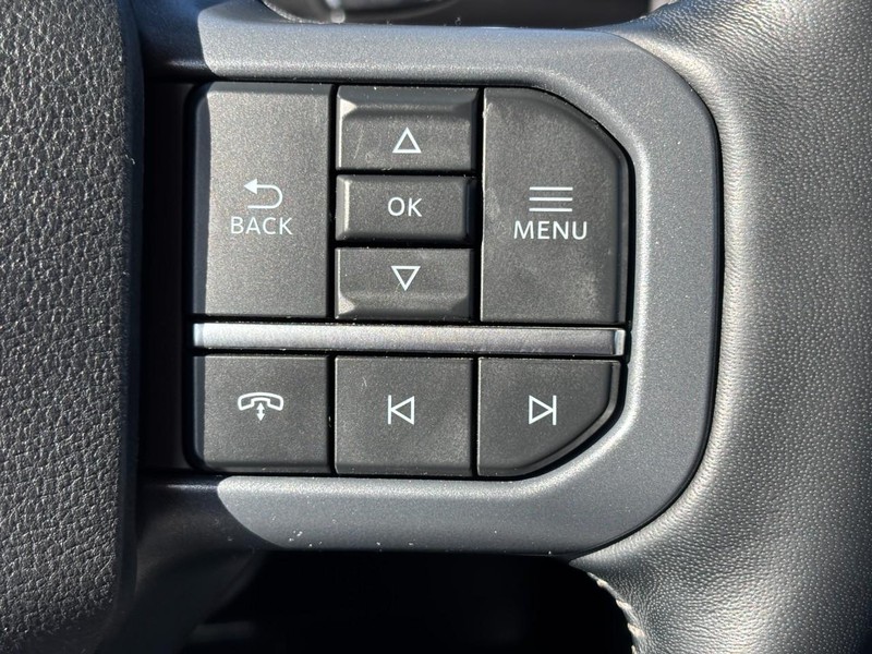 Ford F-150 Vehicle Full-screen Gallery Image 21