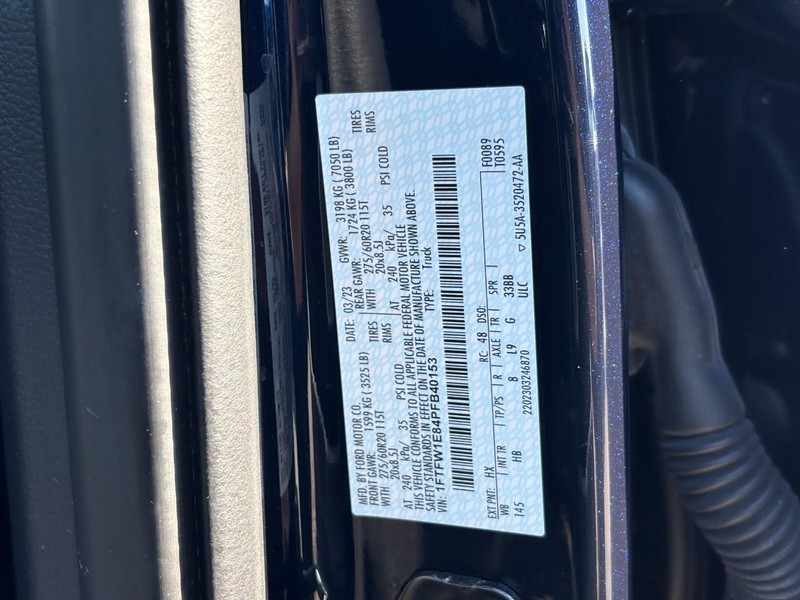 Ford F-150 Vehicle Full-screen Gallery Image 26