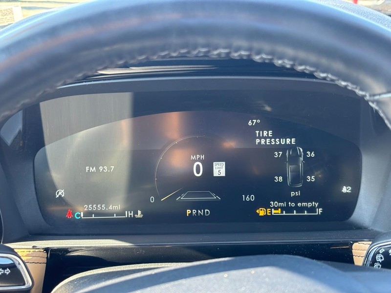 Lincoln Corsair Vehicle Image 22