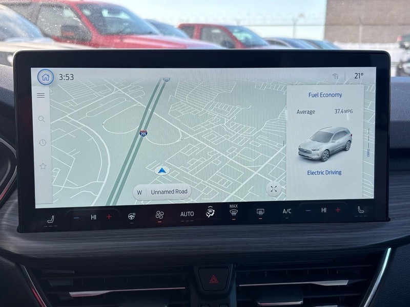 Ford Escape Vehicle Full-screen Gallery Image 23