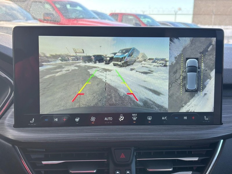 Ford Escape Vehicle Full-screen Gallery Image 24