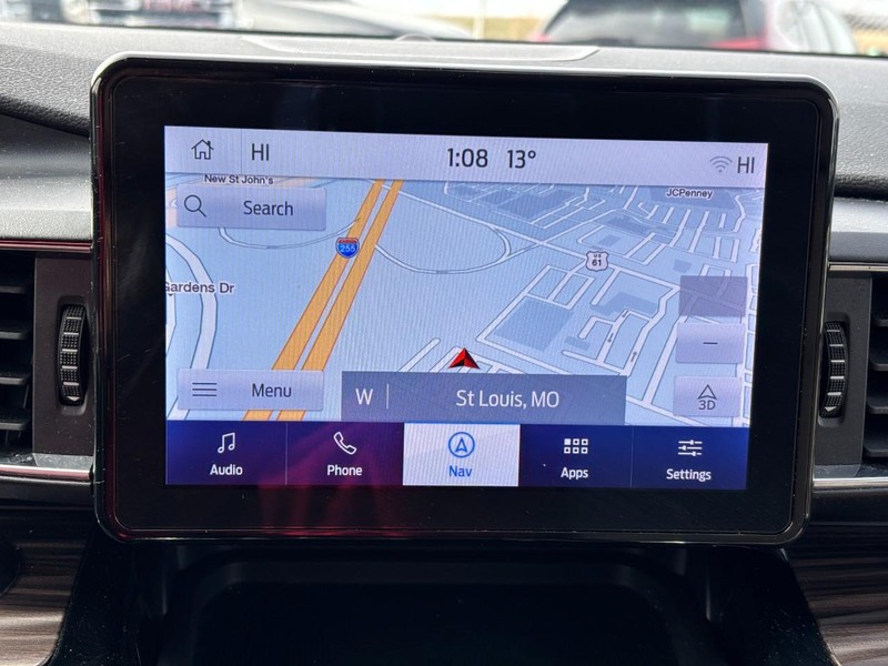 Ford Explorer Vehicle Full-screen Gallery Image 25