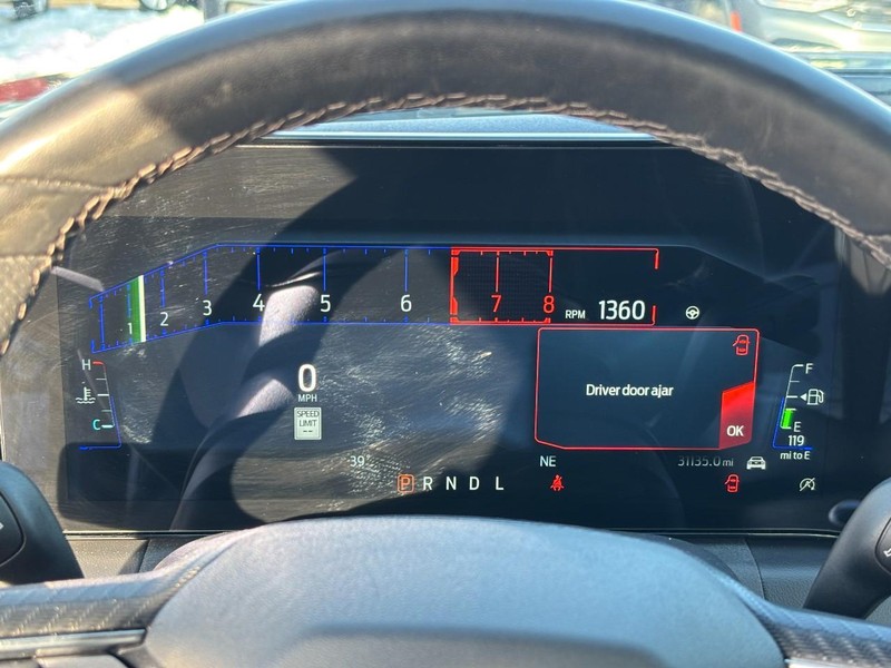 Ford Mustang Vehicle Full-screen Gallery Image 21