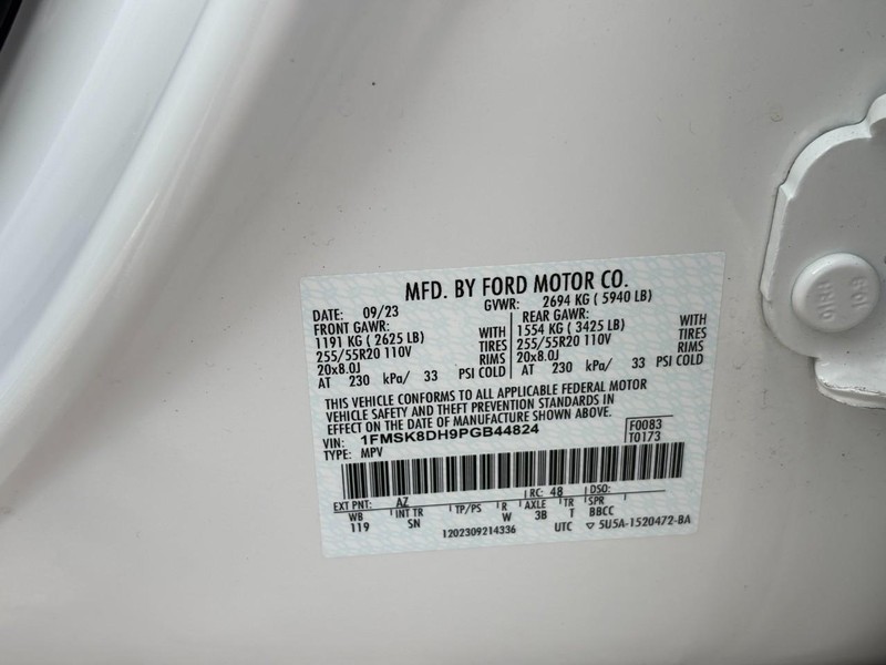 Ford Explorer Vehicle Full-screen Gallery Image 28