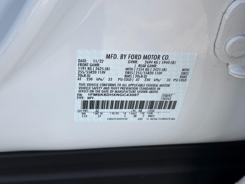 Ford Explorer Vehicle Full-screen Gallery Image 27