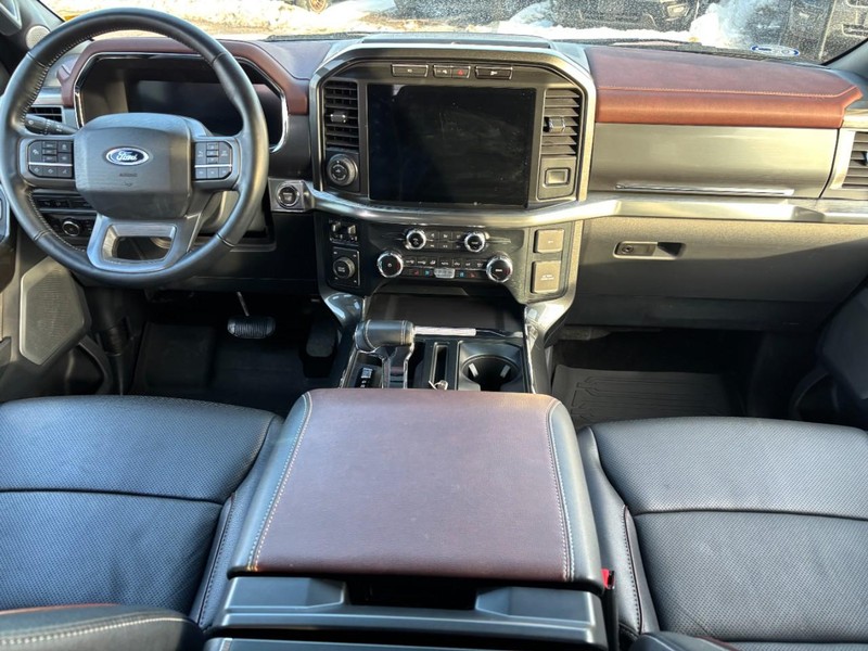 Ford F-150 Vehicle Full-screen Gallery Image 14