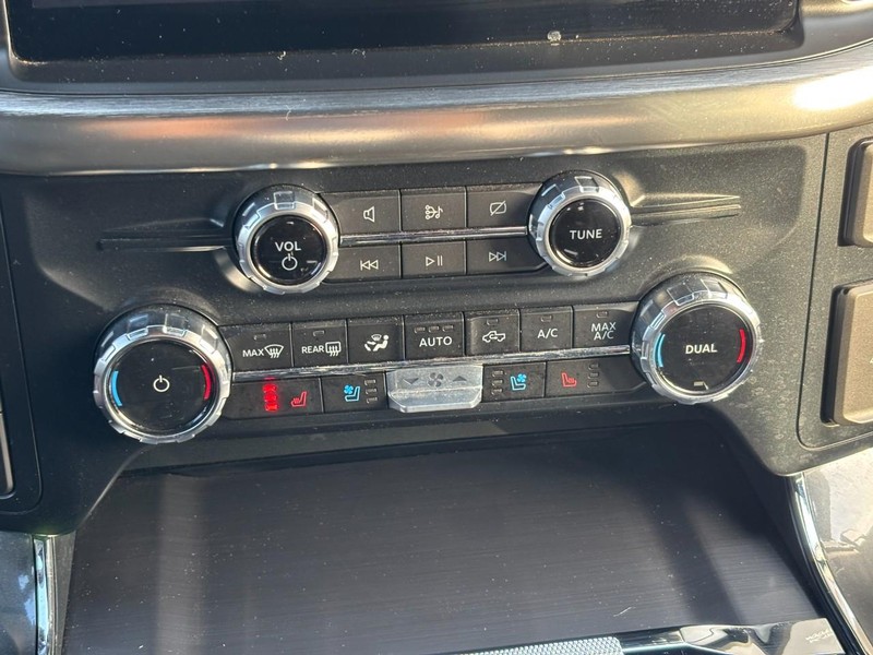 Ford F-150 Vehicle Full-screen Gallery Image 25