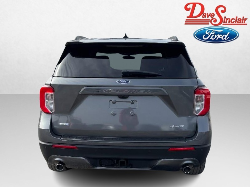 Ford Explorer Vehicle Full-screen Gallery Image 08