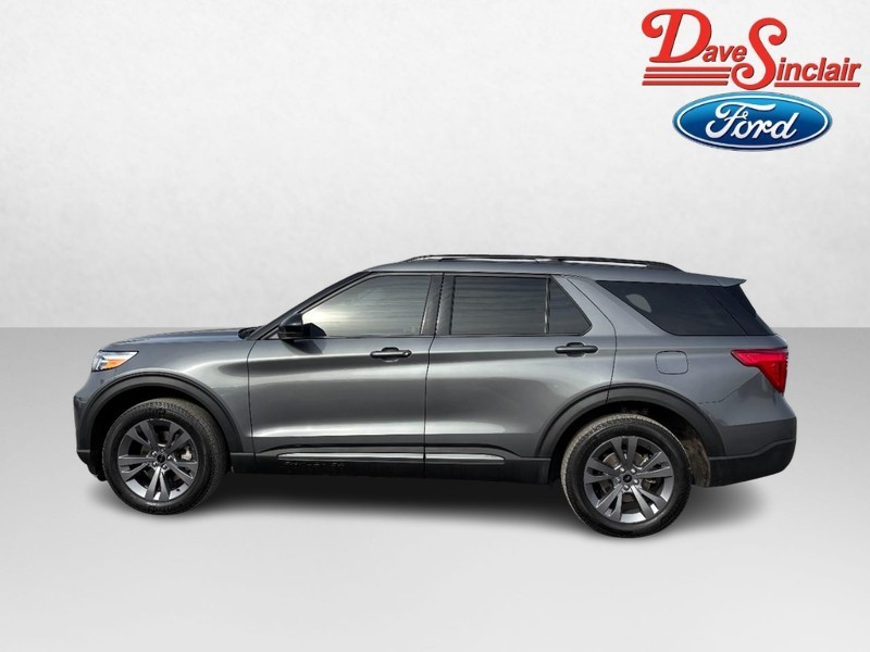 Ford Explorer Vehicle Full-screen Gallery Image 10