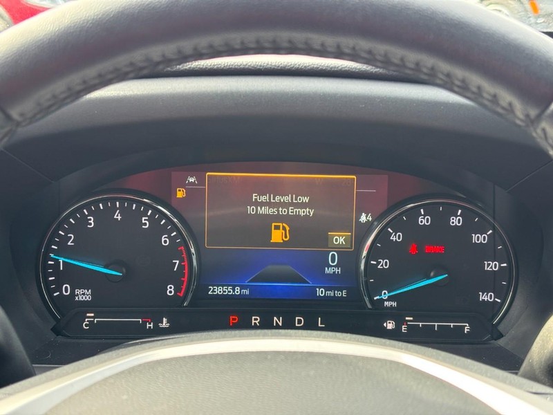 Ford Explorer Vehicle Full-screen Gallery Image 24