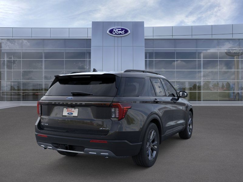 Ford Explorer Vehicle Full-screen Gallery Image 10