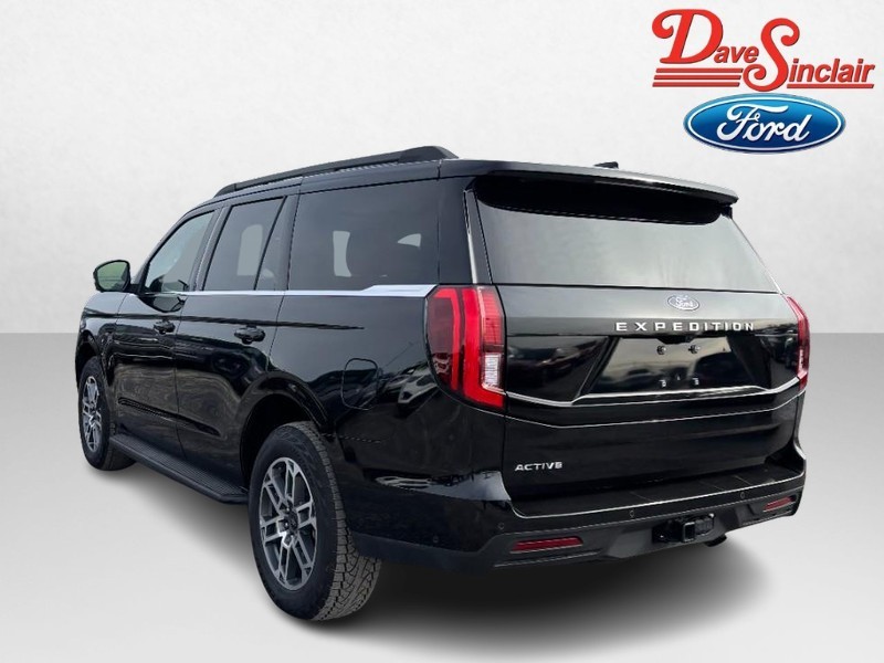 Ford Expedition Vehicle Full-screen Gallery Image 09