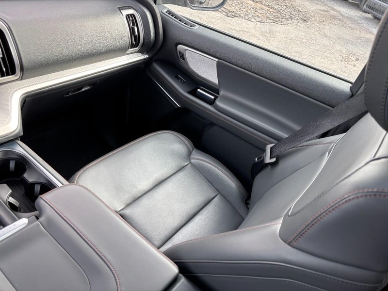 Ford Expedition Vehicle Full-screen Gallery Image 17