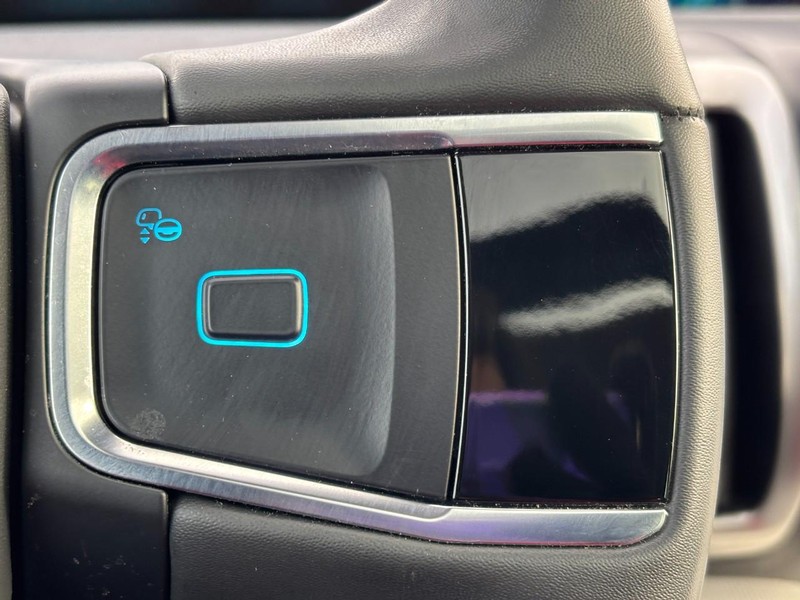 Ford Expedition Vehicle Full-screen Gallery Image 23