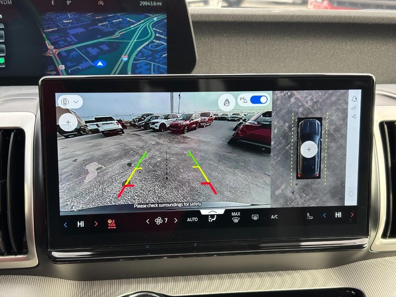 Ford Expedition Vehicle Full-screen Gallery Image 27