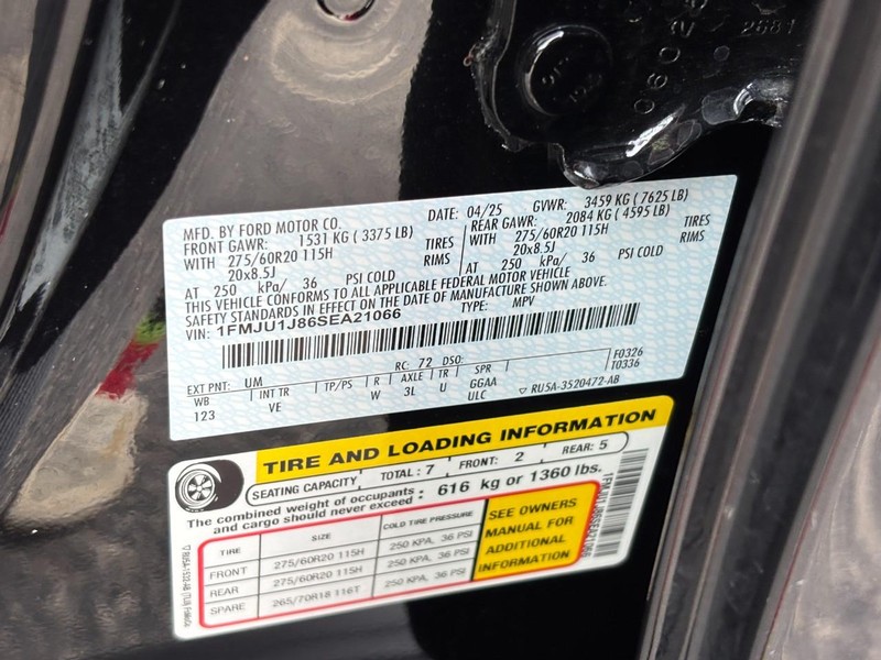 Ford Expedition Vehicle Full-screen Gallery Image 29