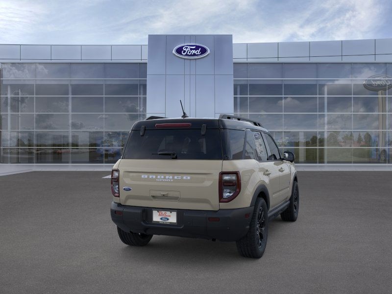 Ford Bronco Sport Vehicle Full-screen Gallery Image 10