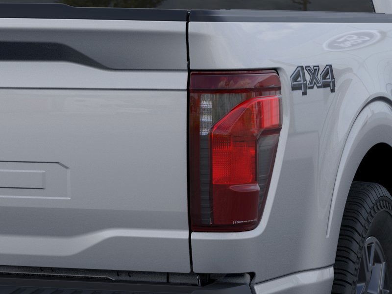 Ford F-150 Vehicle Full-screen Gallery Image 22