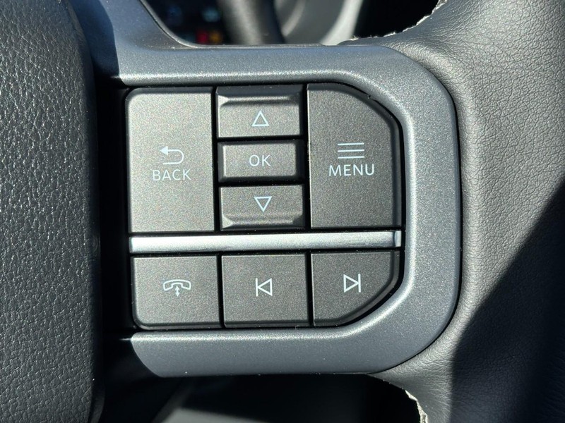 Ford F-150 Vehicle Full-screen Gallery Image 21