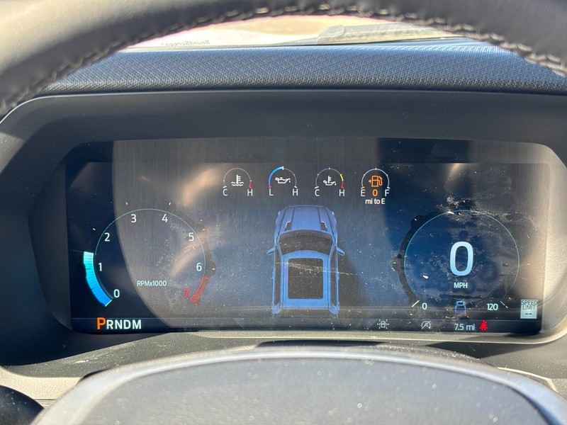 Ford F-150 Vehicle Full-screen Gallery Image 22