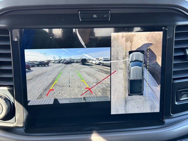 Ford F-150 Vehicle Full-screen Gallery Image 24