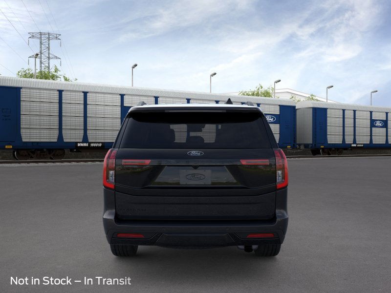 Ford Expedition Vehicle Full-screen Gallery Image 07
