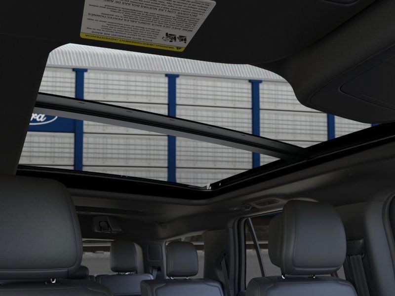 Ford Expedition Vehicle Full-screen Gallery Image 24