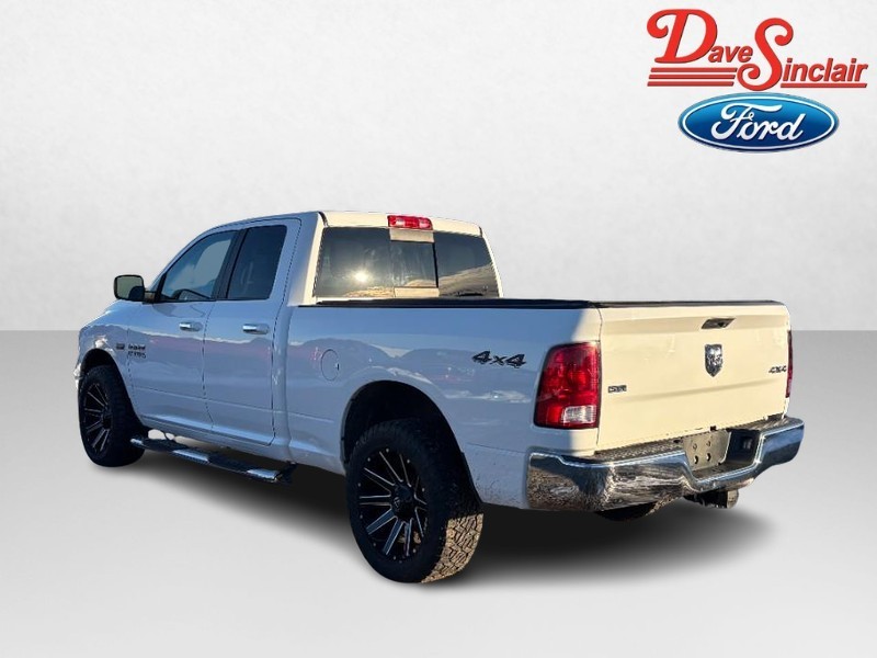 Ram 1500 Vehicle Full-screen Gallery Image 09