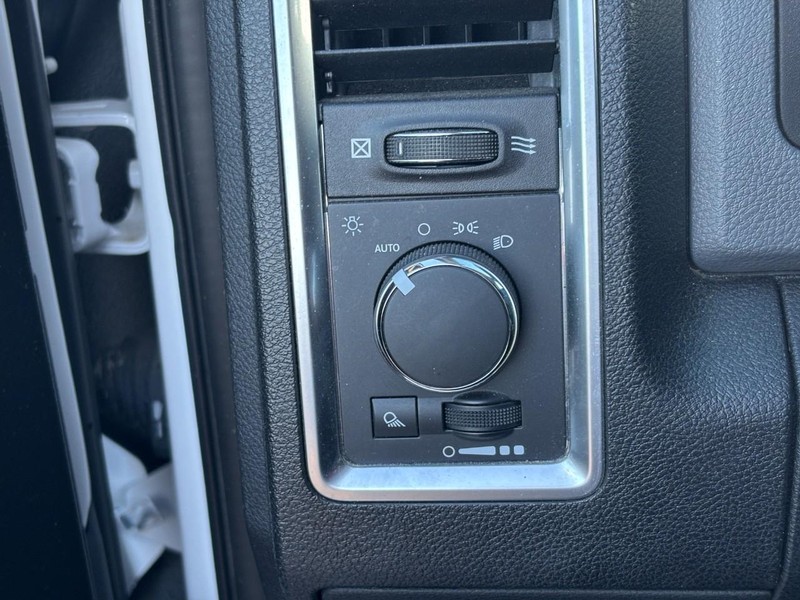 Ram 1500 Vehicle Full-screen Gallery Image 18