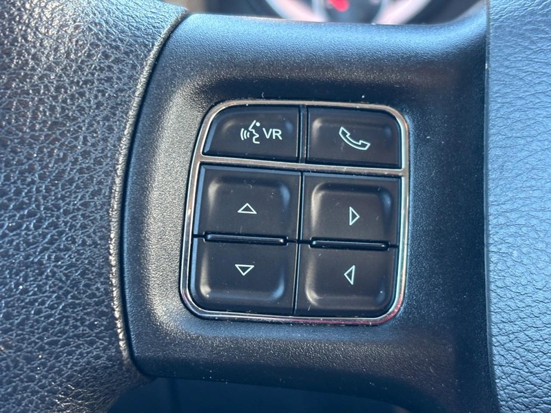 Ram 1500 Vehicle Full-screen Gallery Image 19